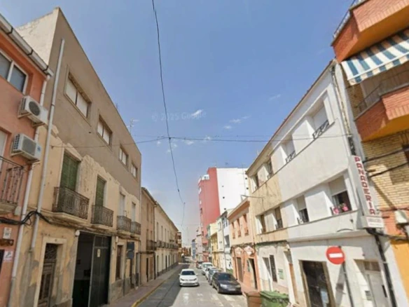 Oportunidad de Inversión en Caudete: Piso a Reformar por Solo 25,000 €