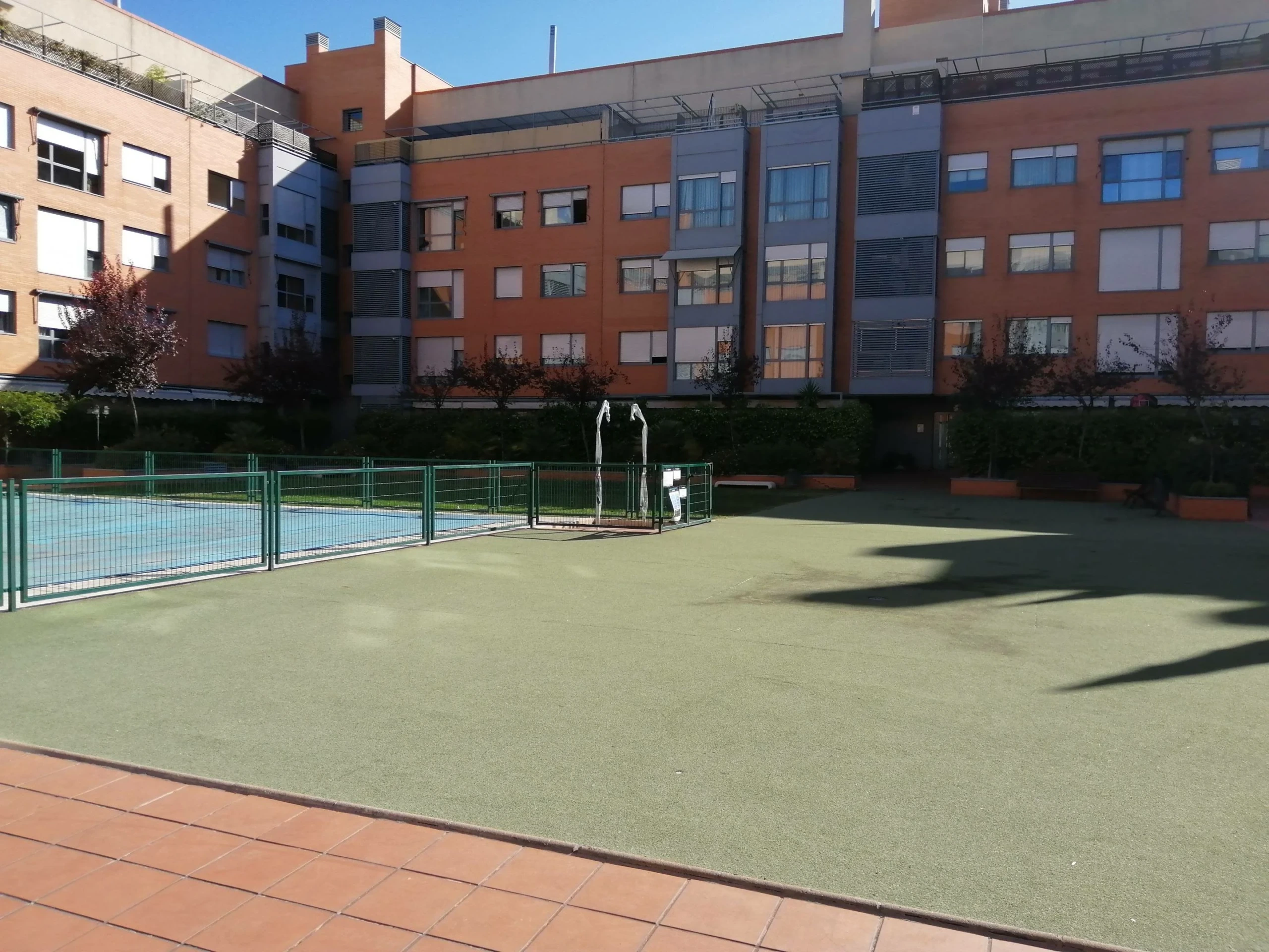 REJAS PLENILUNIO MAGNIFICO PISO DE TRES DORMITORIOS DOS BAÑOS GARAJE Y TRASTERO URBANIZACION PRIVADA