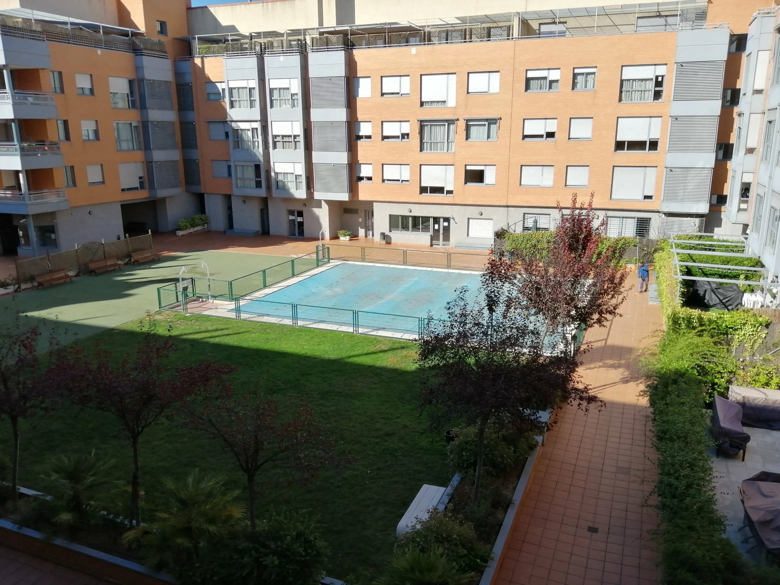 REJAS PLENILUNIO MAGNIFICO PISO DE TRES DORMITORIOS DOS BAÑOS GARAJE Y TRASTERO URBANIZACION PRIVADA
