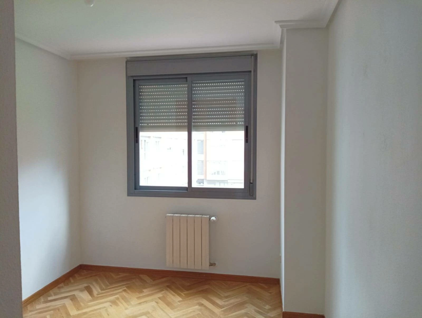 REJAS PLENILUNIO MAGNIFICO PISO DE TRES DORMITORIOS DOS BAÑOS GARAJE Y TRASTERO URBANIZACION PRIVADA