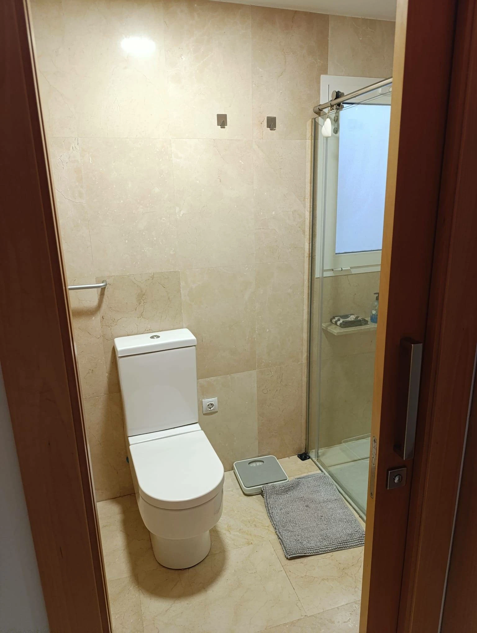 VALENCIA CENTRO BARRIO XEREA VIVIENDA REFORMADA CON PRIMERAS CALIDADES CUATRO DORMITORIOS DOS BAÑOS GARAJE