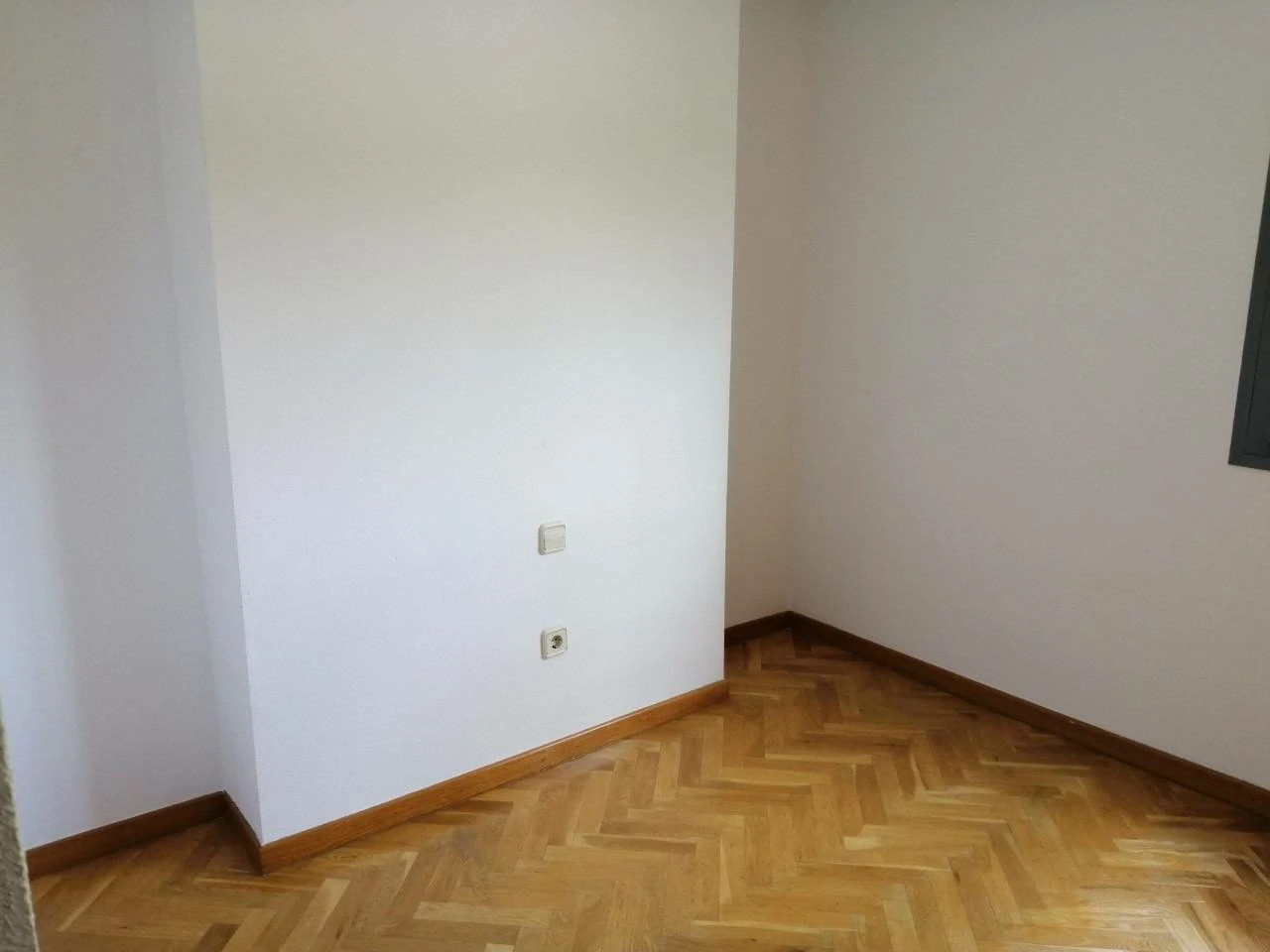 REJAS PLENILUNIO URBANIZACIÓN PRIVADA TRES DORMITORIOS DOS BAÑOS PLAZA DE GARAJE Y TRASTERO