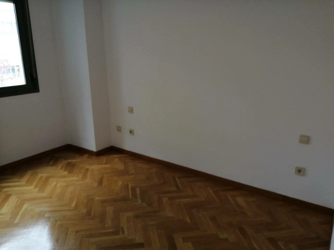 REJAS PLENILUNIO URBANIZACIÓN PRIVADA TRES DORMITORIOS DOS BAÑOS PLAZA DE GARAJE Y TRASTERO
