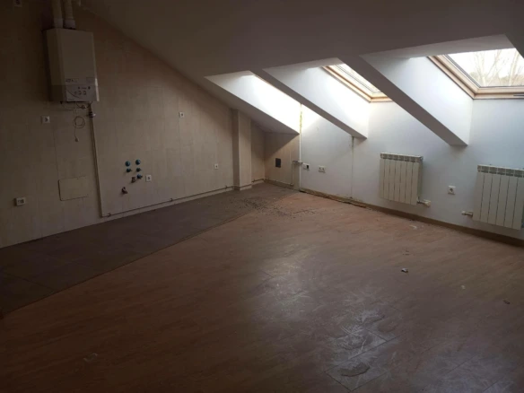 Exclusivo Piso en Mojados, Valladolid: Confort y Elegancia